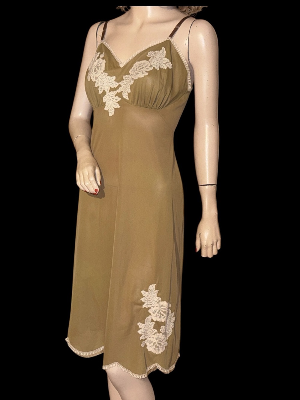 Vintage Nylon Vanity Fair Coffee & Crème Lace Trim Full Dress Slip Sz 38